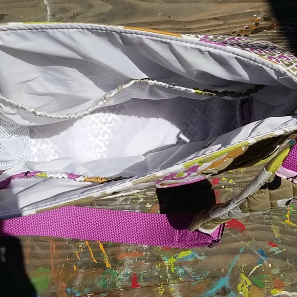 Vera Bradley Floral Messenger Baby Bag - Picture 4 of 5